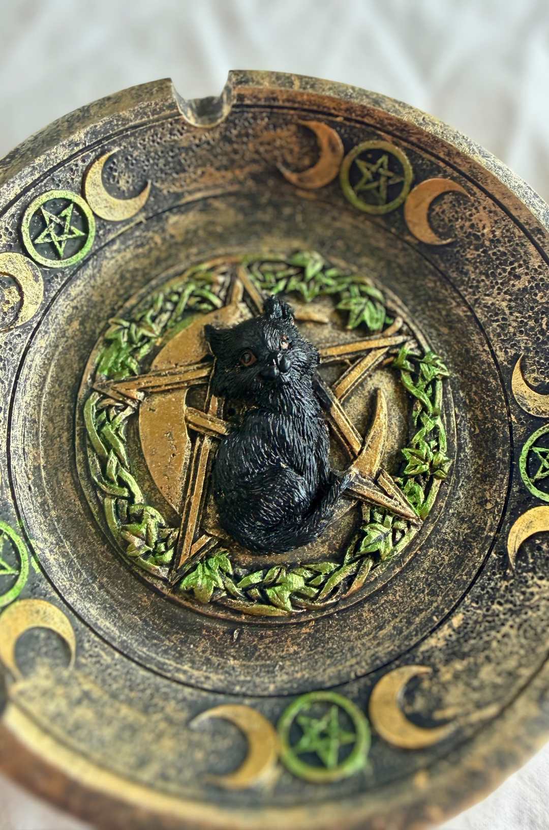 Magic Black Cat Ashtray
