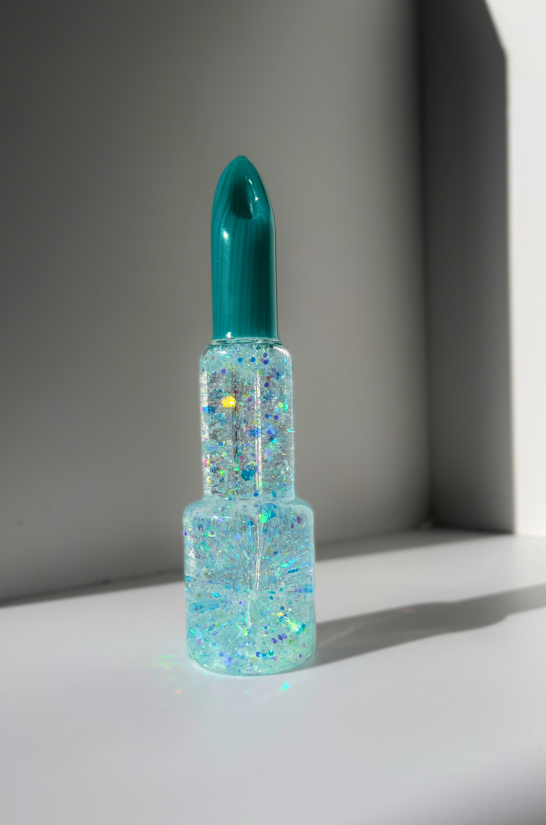 Shimmering Lipstick GLOW Pipe