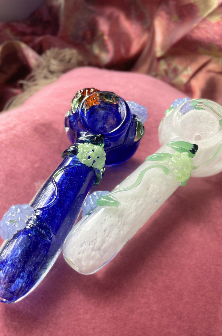 Flower Crest Pipe