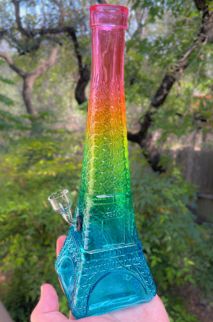 Eiffel Tower Bong
