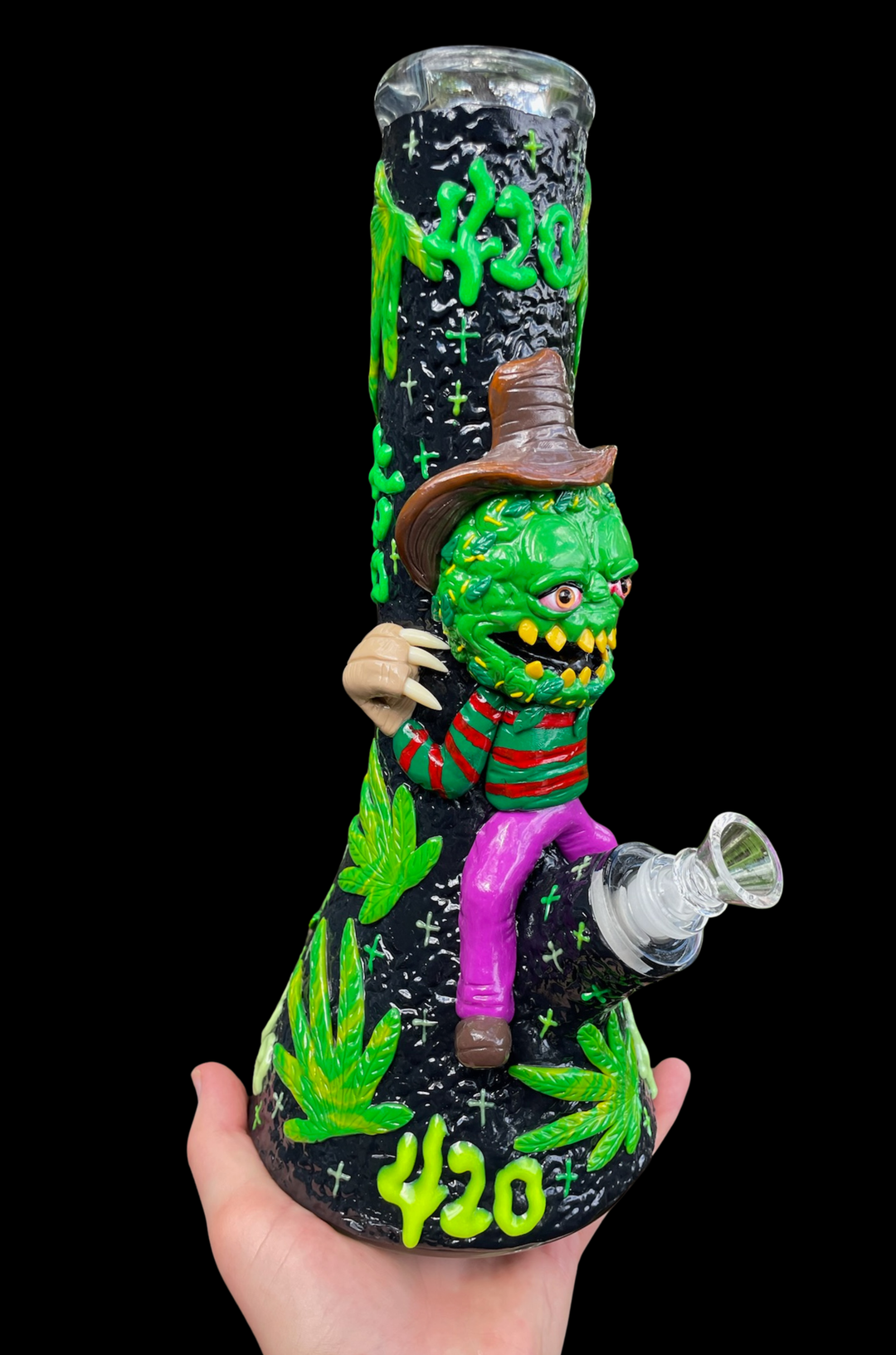 Freddy Kushger Bong GLOW
