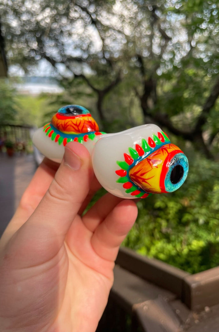 Eye of the Beholder GLOW Pipe