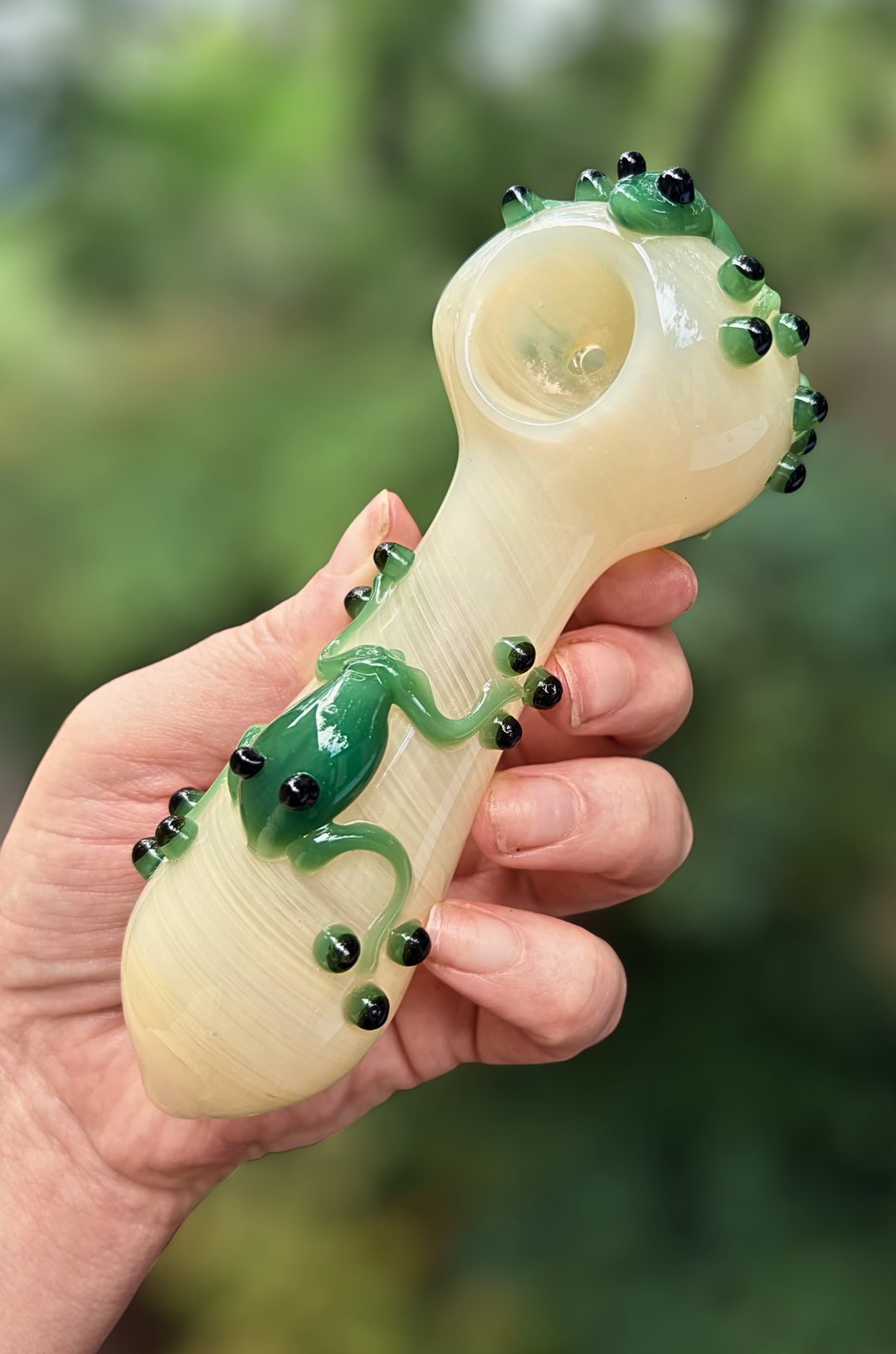 Frogger Rippit Glass pipe