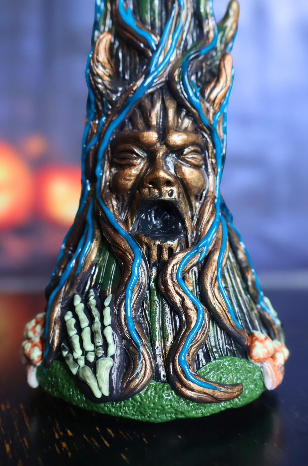 Tree of Torment Bong GLOW