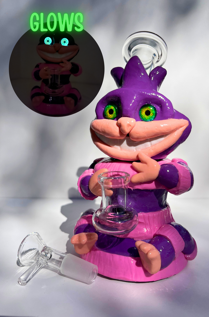 Cheshire Cat Bong