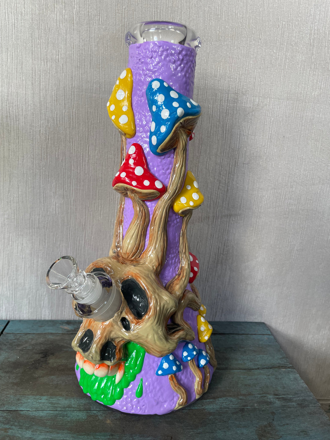 Fungi Infestation Bong GLOW