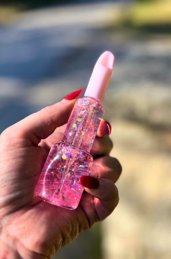 Shimmering Lipstick GLOW Pipe