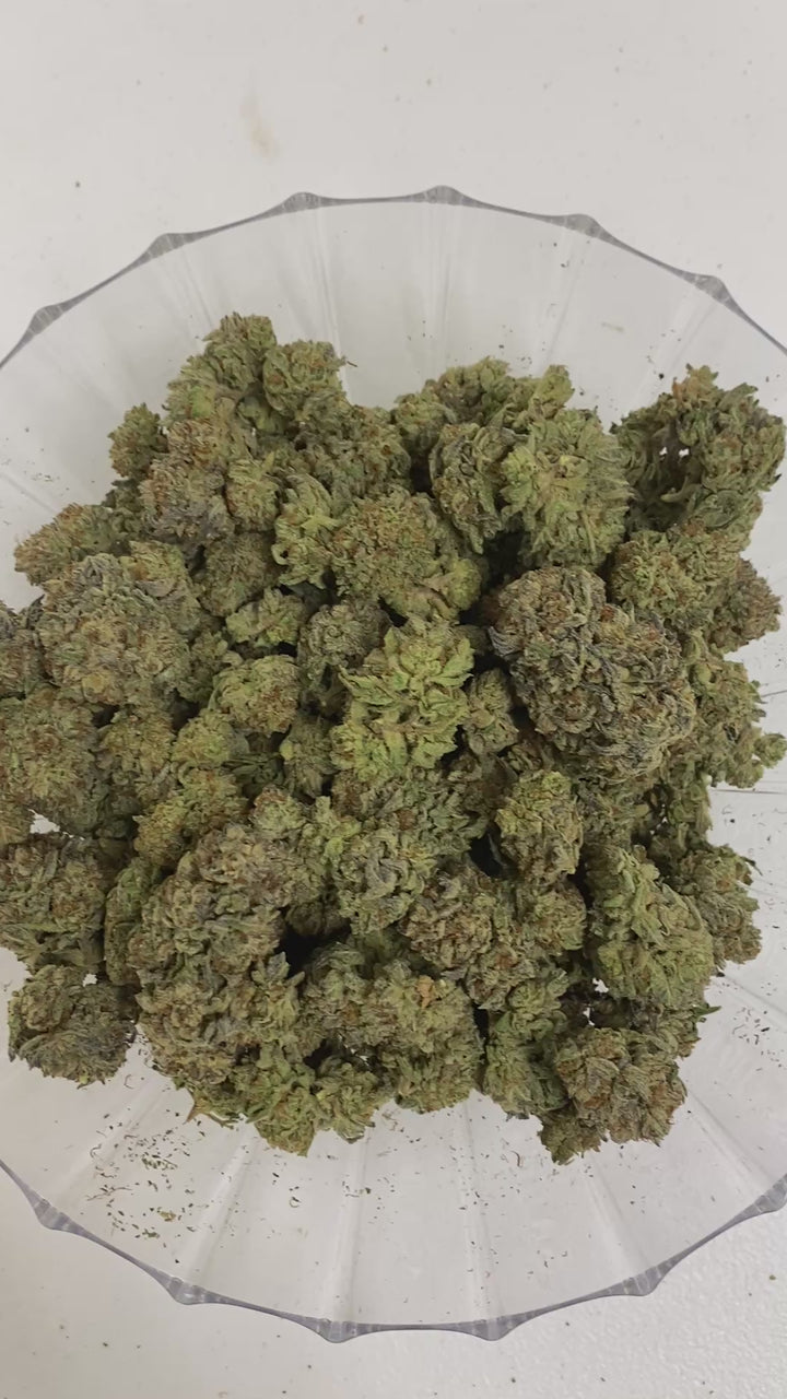 $140 Oz - Top Shelf Exotics - Cosmic Crisp (Balanced Hybrid)