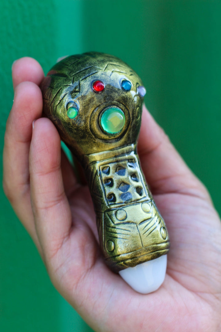 Thanos Gauntlet Pipe - The SWL Store 