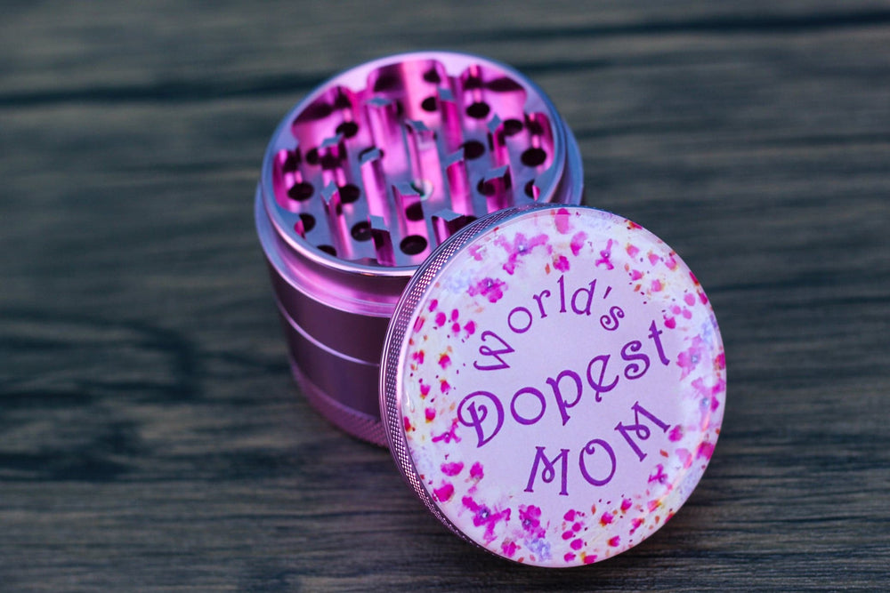 World's Dopest Mom Grinder - The SWL Store 